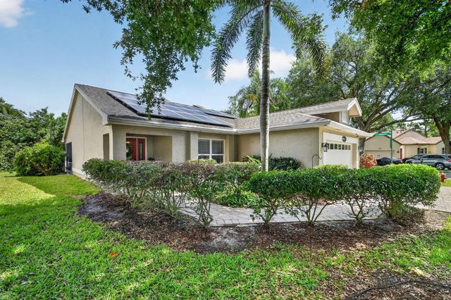 4200 Grove Park Lane, Boynton Beach, FL 33436