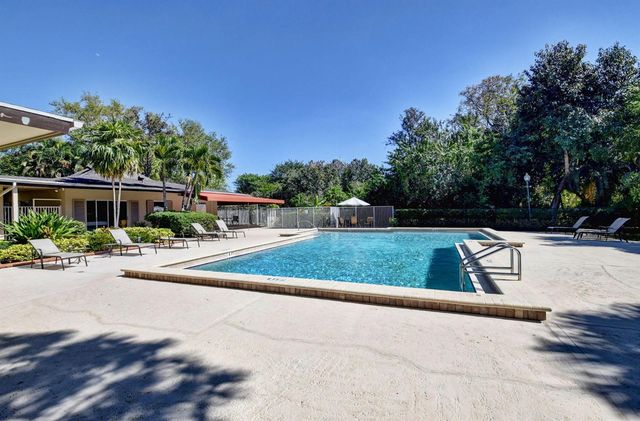 4200 Grove Park Lane, Boynton Beach, FL 33436
