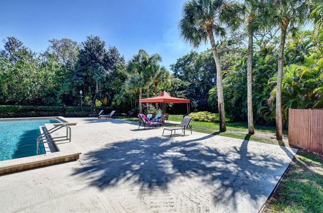4200 Grove Park Lane, Boynton Beach, FL 33436