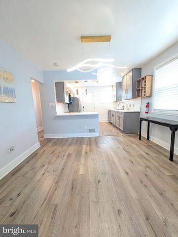 5802 8TH ST NE, Washington, DC 20011