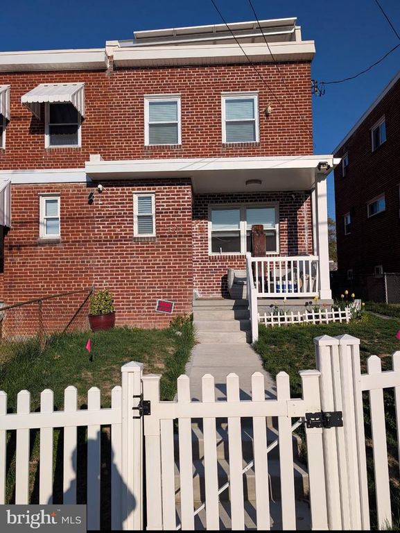 5802 8TH ST NE, Washington, DC 20011