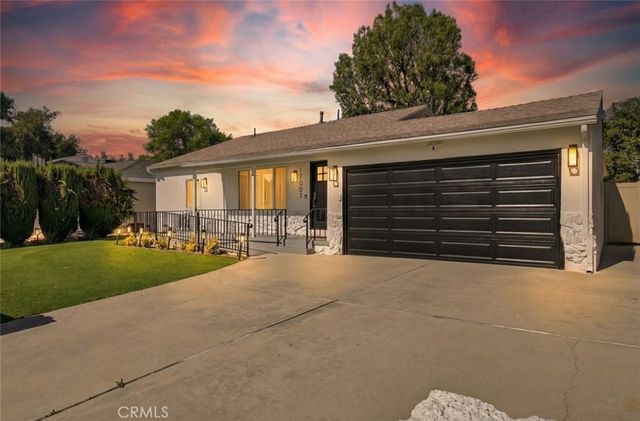 17007 Bassett Street, Van Nuys, CA 91406