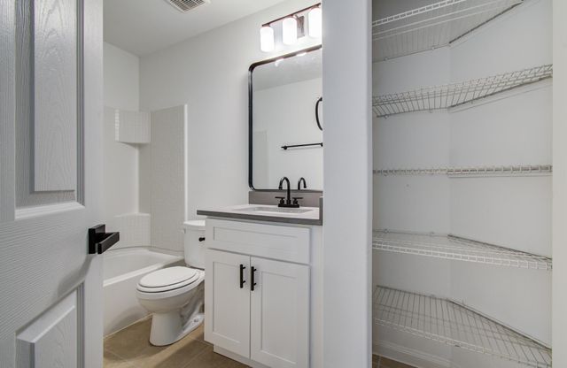 20411 Oak Lodge Meadow Drive, Humble, TX 77338