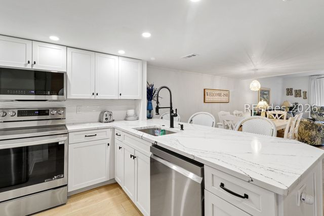 31 S Forest Beach Dr Apt 34, Hilton Head Island, SC 29928