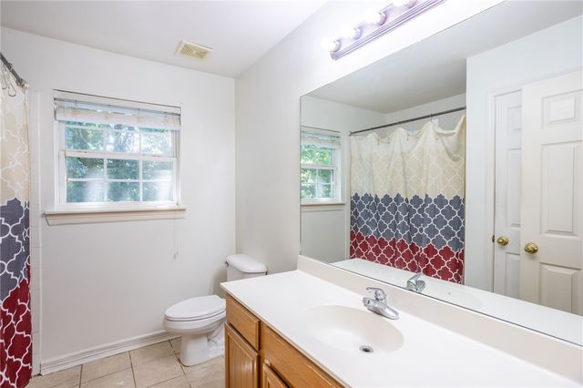 20756 Lakeshore Drive, Springdale, AR 72764