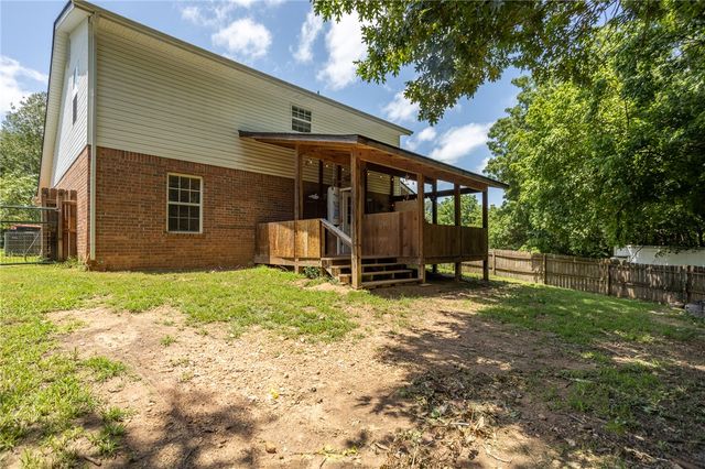 20756 Lakeshore Drive, Springdale, AR 72764