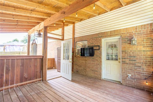 20756 Lakeshore Drive, Springdale, AR 72764