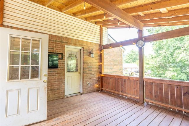 20756 Lakeshore Drive, Springdale, AR 72764