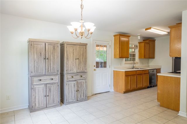 20756 Lakeshore Drive, Springdale, AR 72764