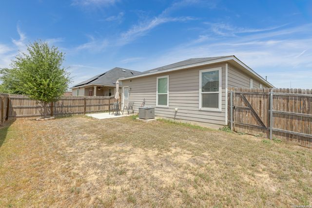 6422 Hibiscus Falls, San Antonio, TX 78218