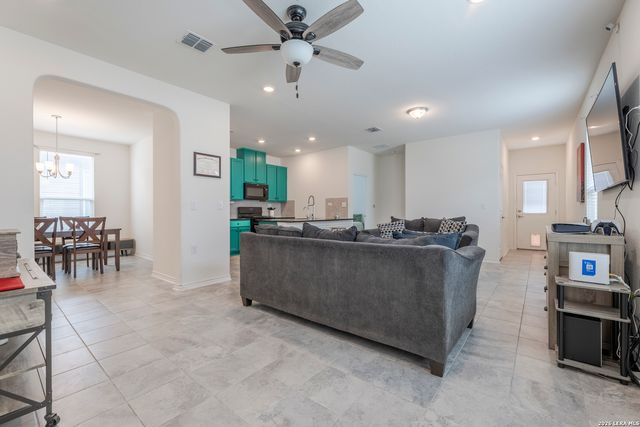 6422 Hibiscus Falls, San Antonio, TX 78218