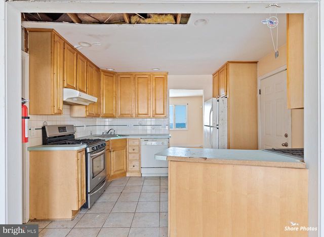 10 IOWA CT, Tuckerton, NJ 08087