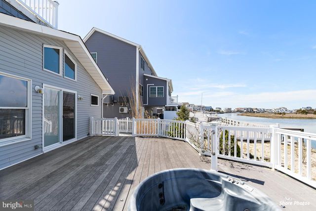 10 IOWA CT, Tuckerton, NJ 08087