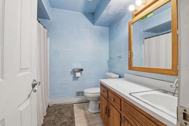 6731 S 111th STREET, Franklin, WI 53132
