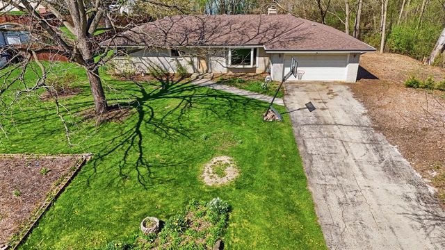 6731 S 111th STREET, Franklin, WI 53132