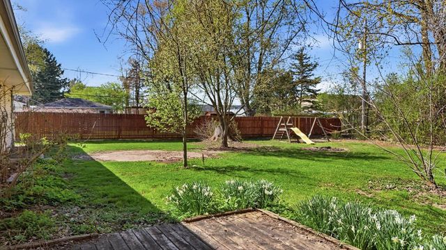 6731 S 111th STREET, Franklin, WI 53132