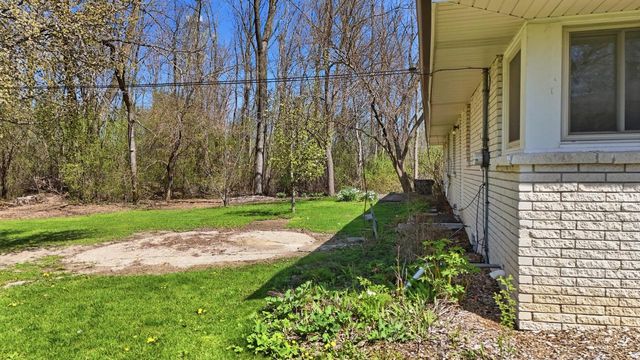 6731 S 111th STREET, Franklin, WI 53132