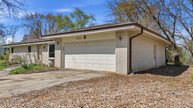 6731 S 111th STREET, Franklin, WI 53132
