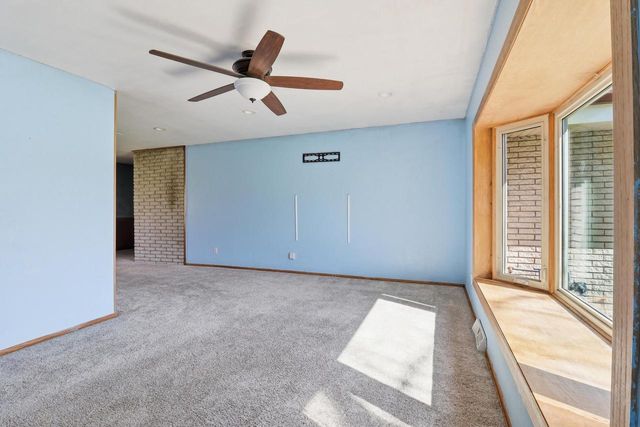 6731 S 111th STREET, Franklin, WI 53132