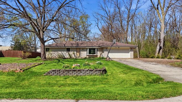 6731 S 111th STREET, Franklin, WI 53132