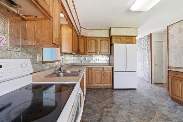 6731 S 111th STREET, Franklin, WI 53132