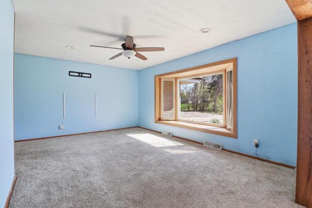 6731 S 111th STREET, Franklin, WI 53132