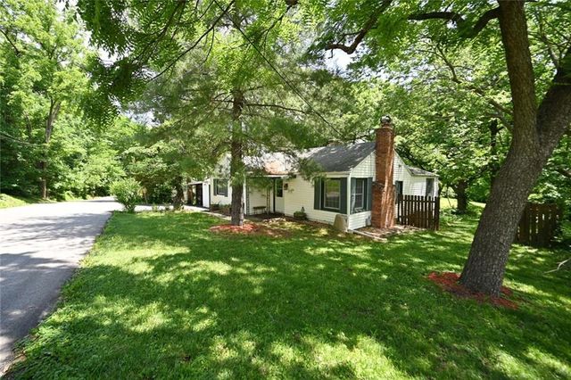 4053 N Askew Avenue, Kansas City, MO 64117