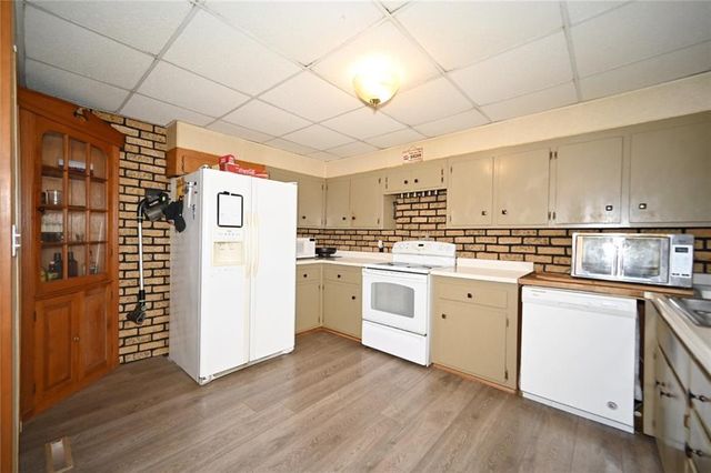 4053 N Askew Avenue, Kansas City, MO 64117