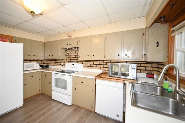 4053 N Askew Avenue, Kansas City, MO 64117