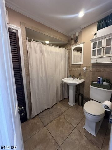 354 Dakota St, Paterson City, NJ 07503