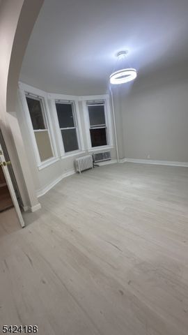 354 Dakota St, Paterson City, NJ 07503