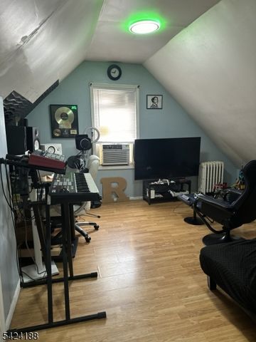 354 Dakota St, Paterson City, NJ 07503