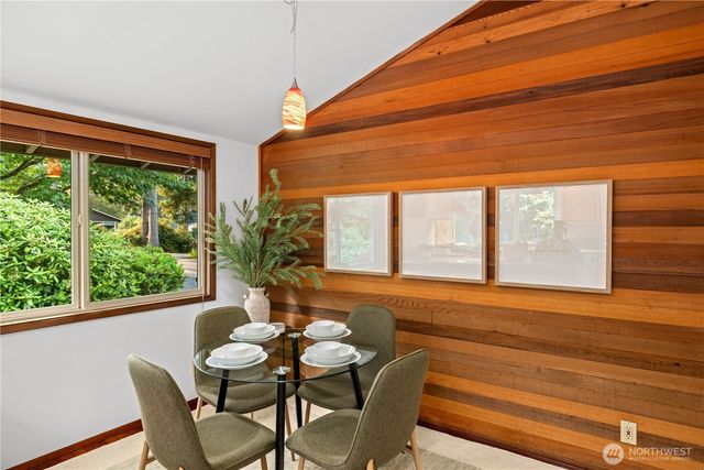 10785 Bill Point Crest NE, Bainbridge Island, WA 98110