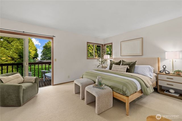 10785 Bill Point Crest NE, Bainbridge Island, WA 98110