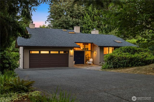 10785 Bill Point Crest NE, Bainbridge Island, WA 98110