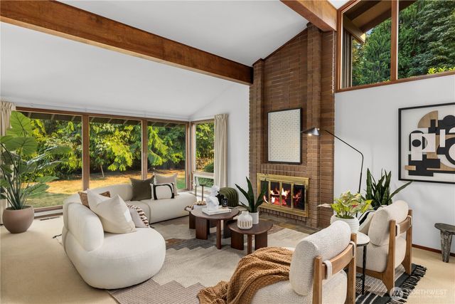 10785 Bill Point Crest NE, Bainbridge Island, WA 98110