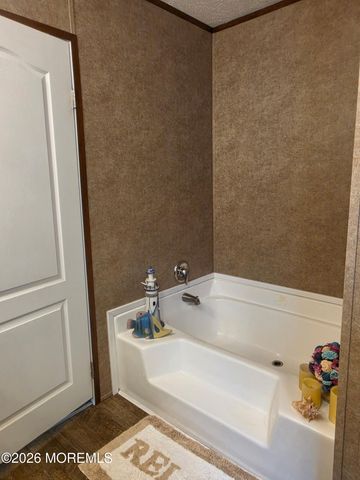 31 Henry Circle, Howell, NJ 07731