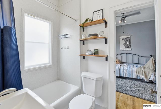 2533 N 49th Street, Omaha, NE 68104