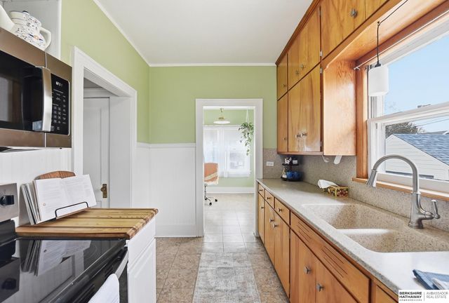 2533 N 49th Street, Omaha, NE 68104