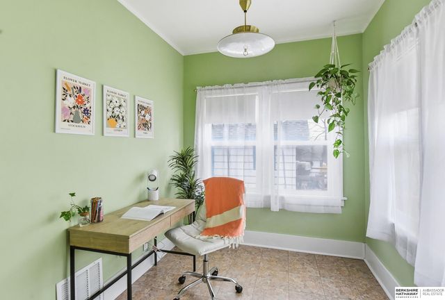 2533 N 49th Street, Omaha, NE 68104