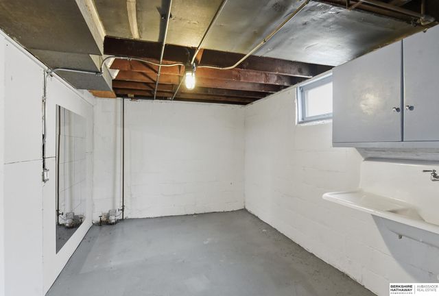 2533 N 49th Street, Omaha, NE 68104