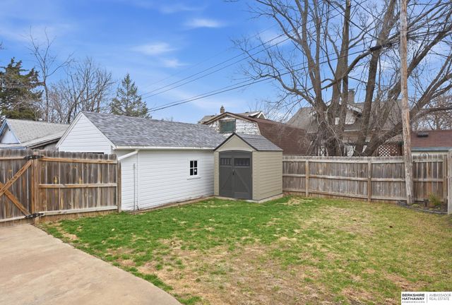 2533 N 49th Street, Omaha, NE 68104