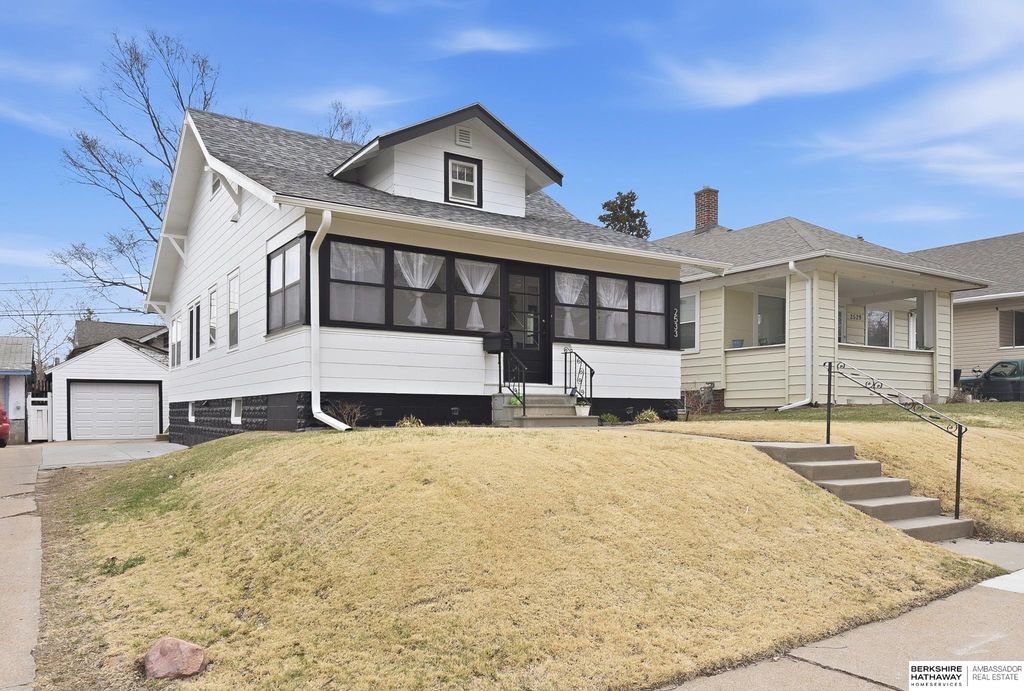 2533 N 49th Street, Omaha, NE 68104