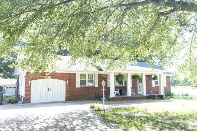 285 Old McKenzie RD, Mc Kenzie, TN 38201
