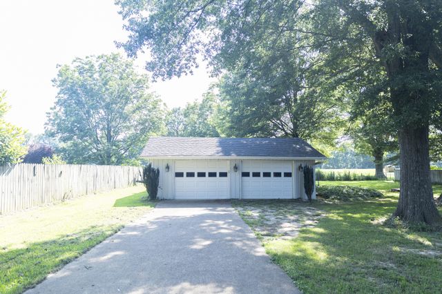 285 Old McKenzie RD, Mc Kenzie, TN 38201