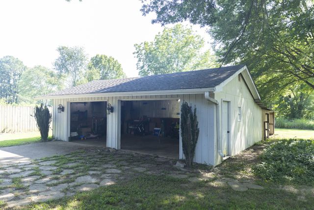 285 Old McKenzie RD, Mc Kenzie, TN 38201