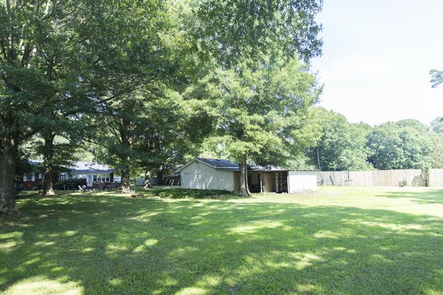 285 Old McKenzie RD, Mc Kenzie, TN 38201