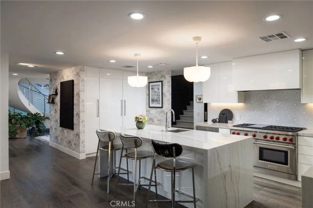 500 Harbor Island Drive, Newport Beach, CA 92660