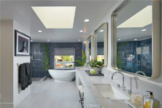 500 Harbor Island Drive, Newport Beach, CA 92660