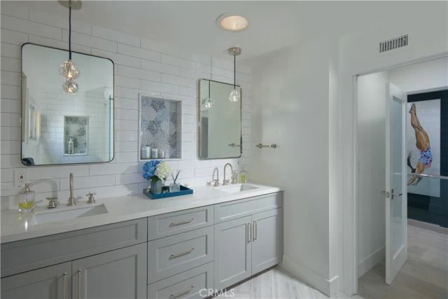 500 Harbor Island Drive, Newport Beach, CA 92660